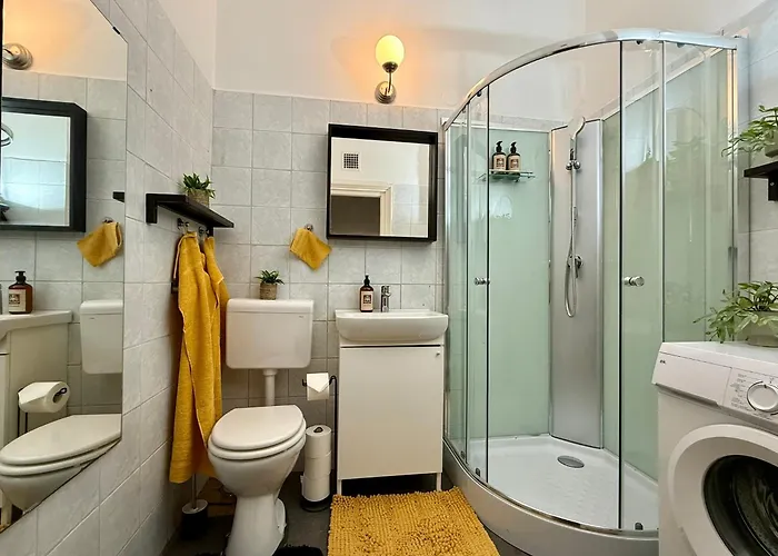 Stunning Parkside View - Unwind At Parklane Апартаменты Будапешт
