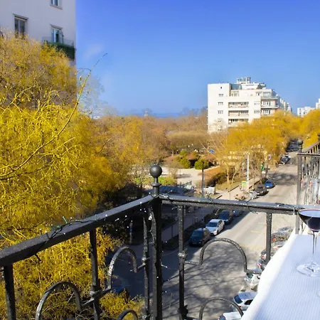 Stunning Parkside View - Unwind At Parklane 부다페스트