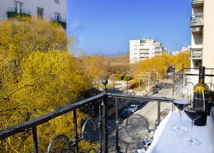 Stunning Parkside View - Unwind At Parklane Budapesta